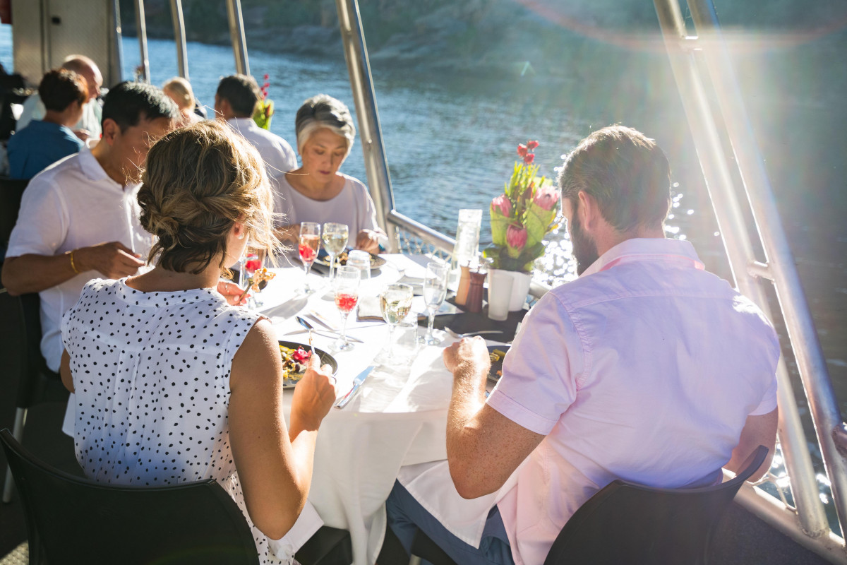 Katherine Gorge Dinner Cruise Group 05 Focusfillwyiwljawiiwimc4wmcismtiwmcw4mdbd